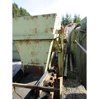 Bunker, ± 2 m³, with discharging conveyor